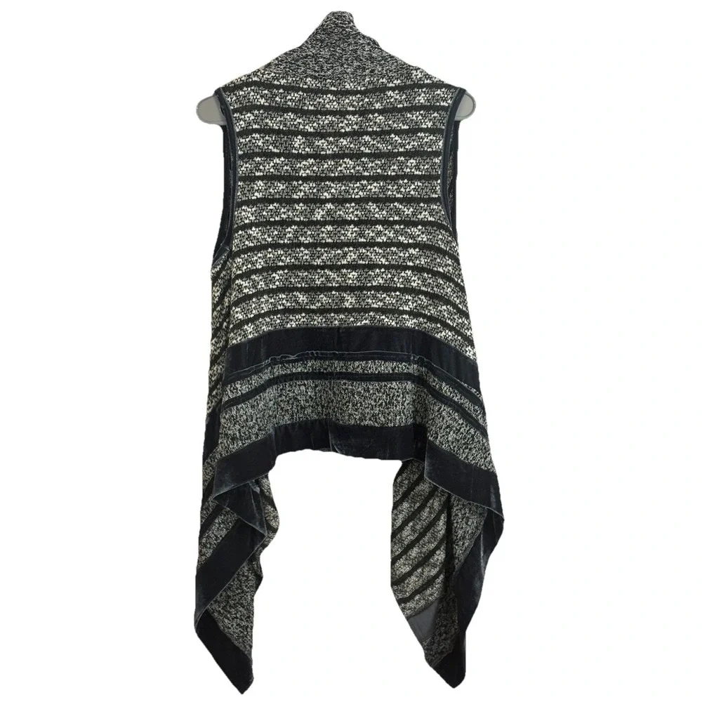Anis A Open‎ Front Sweater Vest Size S Gray White Striped Knit Velvet Trim